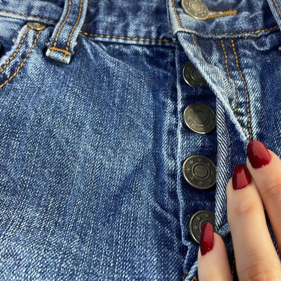 Free People Cutoff Denim Jean Shorts Button Fly Medium Wash Fringe - Picture 7 of 7